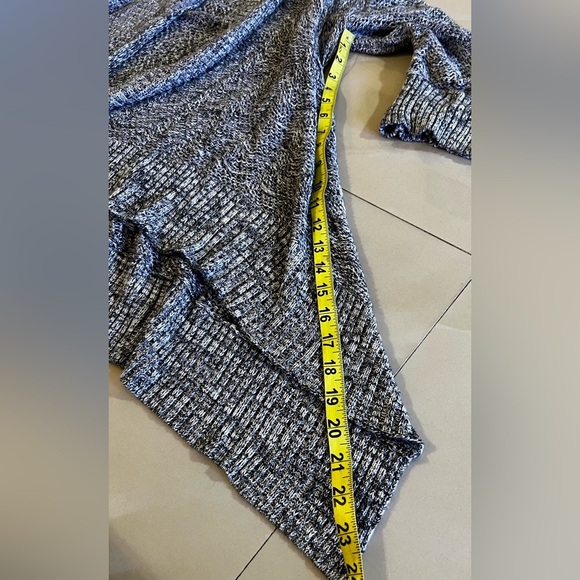 Chicos Black& White knitting Sweater/ Cardigan open Asymmetric plus Size 2 - Picture 10 of 16